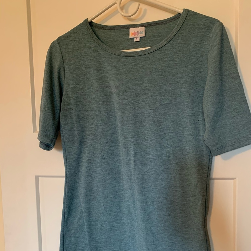 Lularoe GiGi top